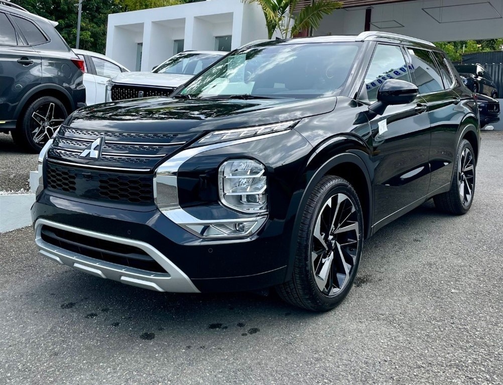 Mitsubishi Outlander Del Año, Nuevecita Y De Paquete, Esperandote En El Dealer!!