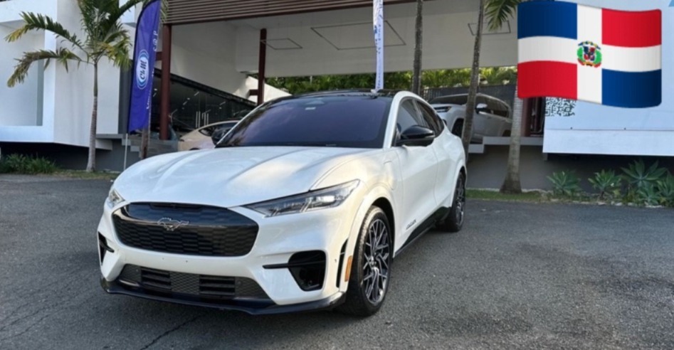 Carros, Jeepetas Y Camionetas, Nuevecitas, Usadas Y De Paquete!!! (Santiago, Rd)