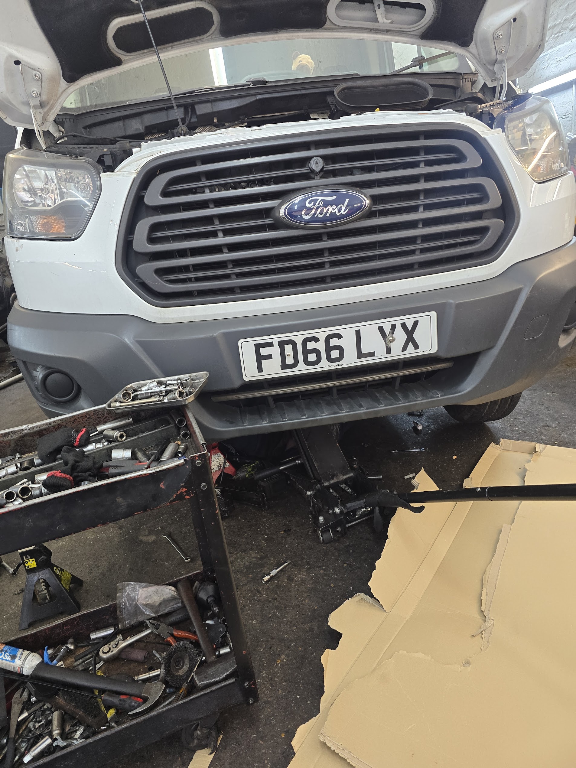 East London Mobile Mechanic - Jumpstart and battery repair